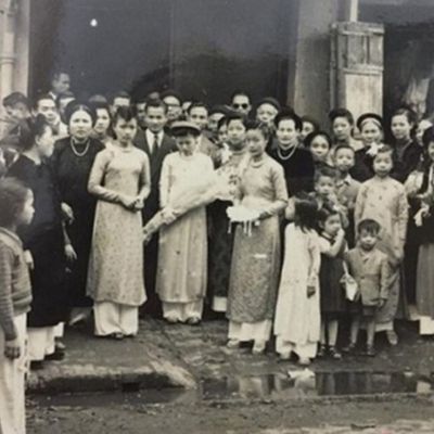 Áo dài xưa có thiết kế đơn giản