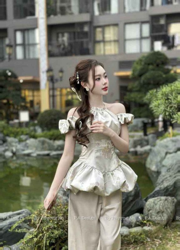 Áo yếm có tay cách tân