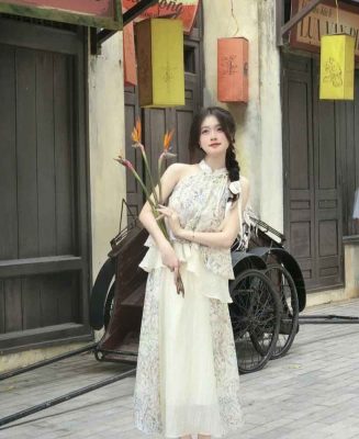 Áo yếm có tay so với áo yếm truyền thống