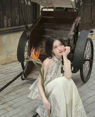Áo yếm cổ tròn
