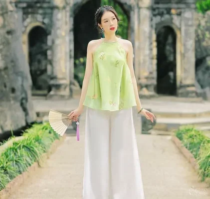 Phối đồ với áo yếm