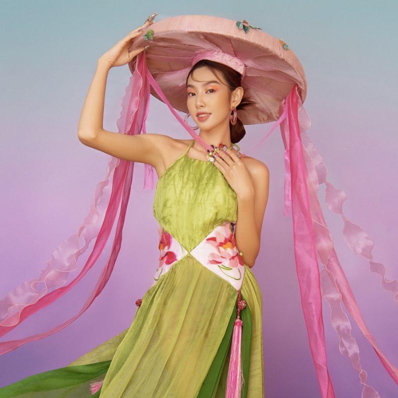 Áo yếm múa văn nghệ